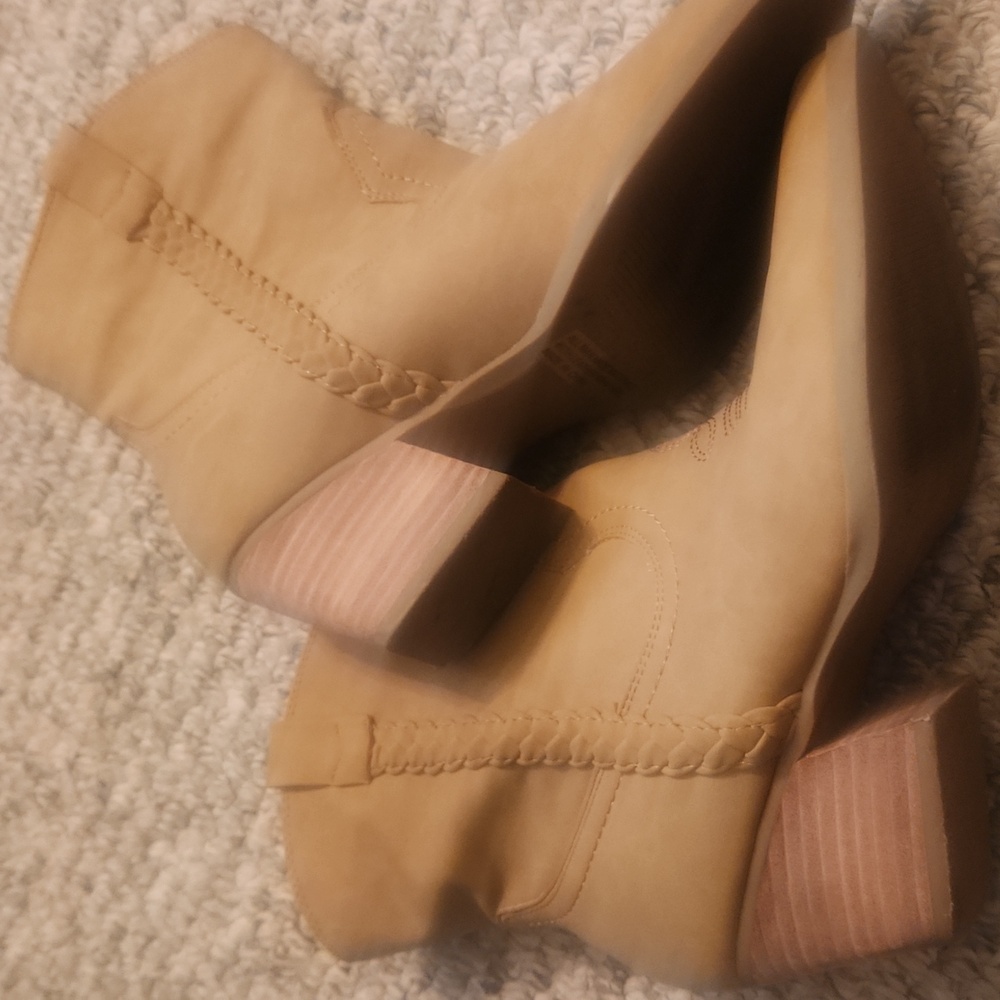 DV by Dolce Vita Beige Ankle Booties